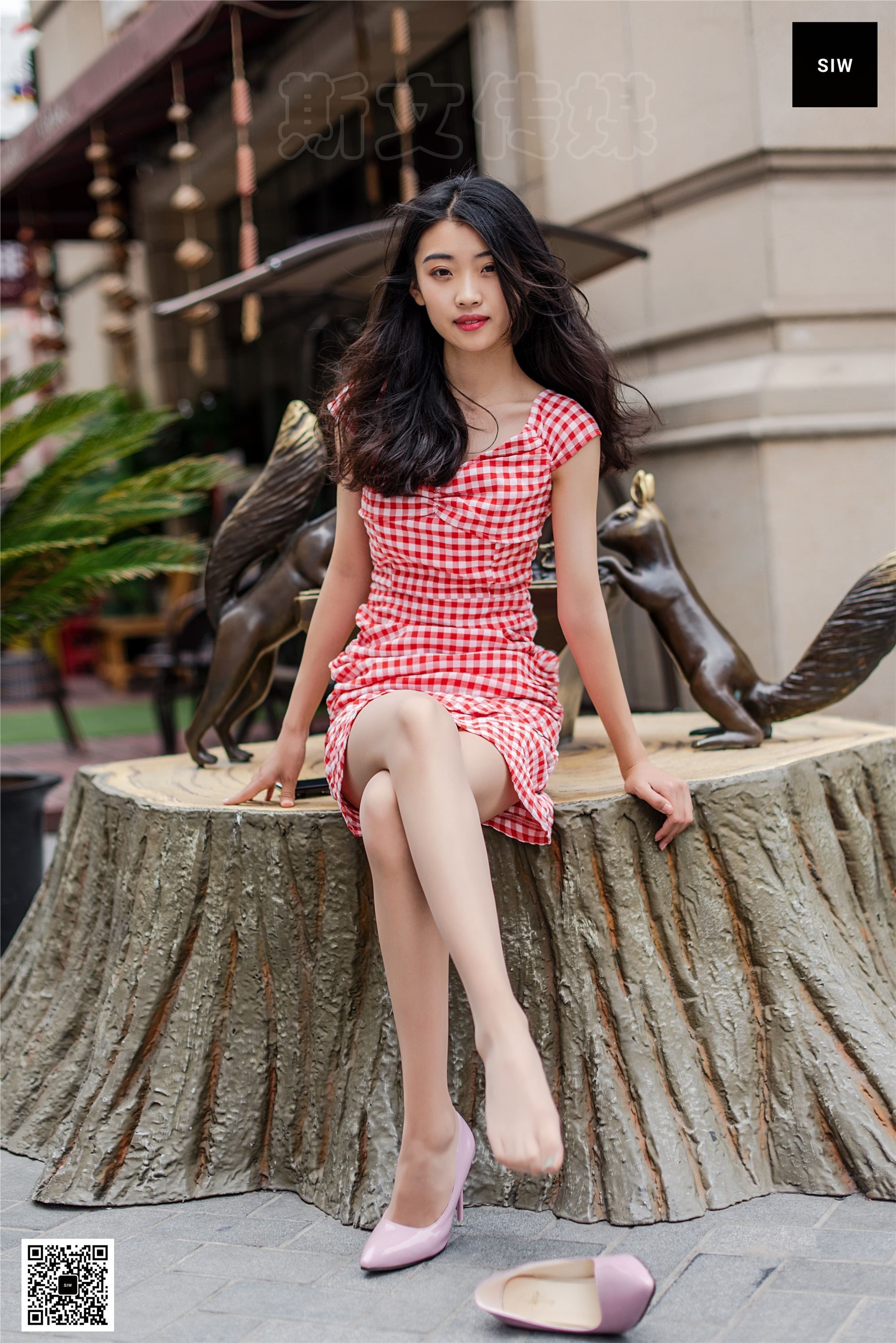 SIW斯文传媒 VOL.003 欧街徜徉-蓉儿